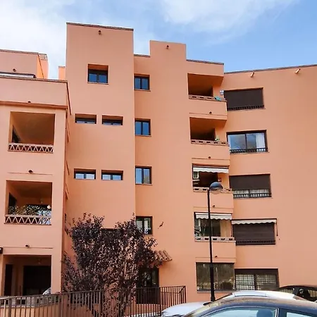 3 Bedroom With Beautiful Views In By Sharingco *