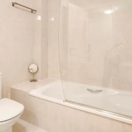 3 Bedroom With Beautiful Views In By Sharingco *