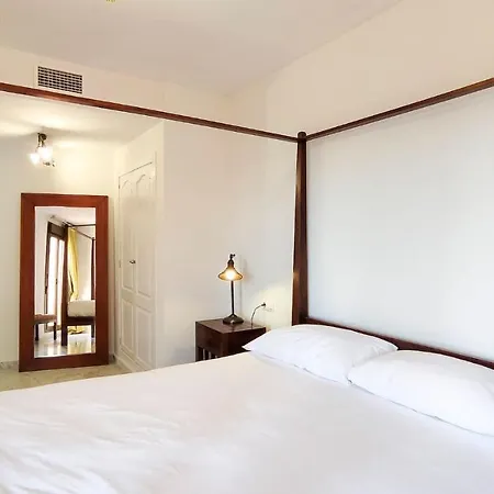 Apartment 3 Bedroom With Beautiful Views In By Sharingco