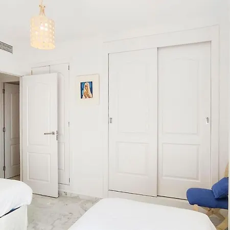 Apartment 3 Bedroom With Beautiful Views In By Sharingco *