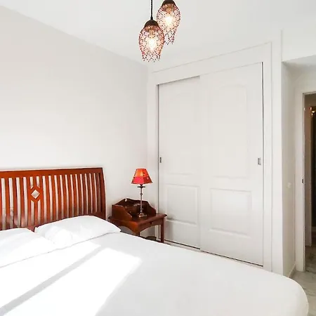 Apartment 3 Bedroom With Beautiful Views In By Sharingco