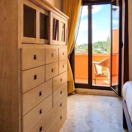 3 Bedroom With Beautiful Views In By Sharingco