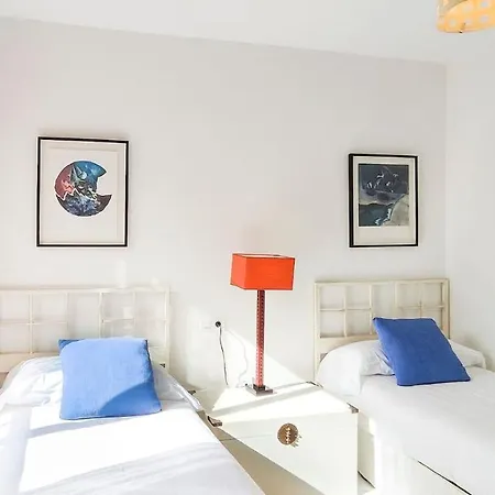 Apartment 3 Bedroom With Beautiful Views In By Sharingco